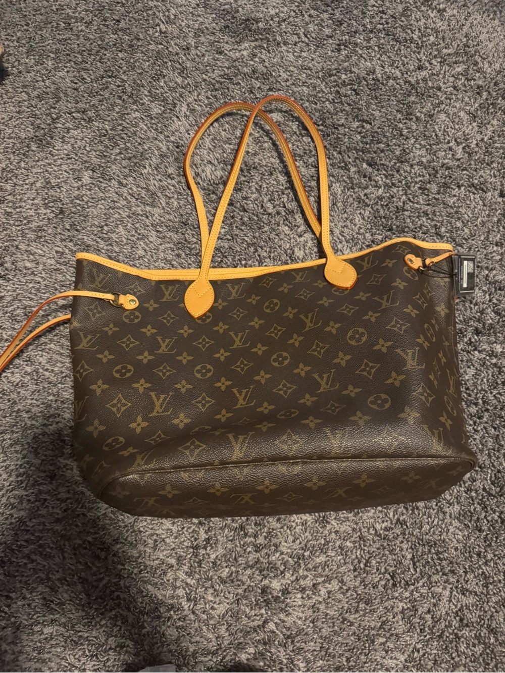 Louis Vuitton Monogram Neverfull MM Canvas Tote with Vachetta Trim - Picture 2 of 11